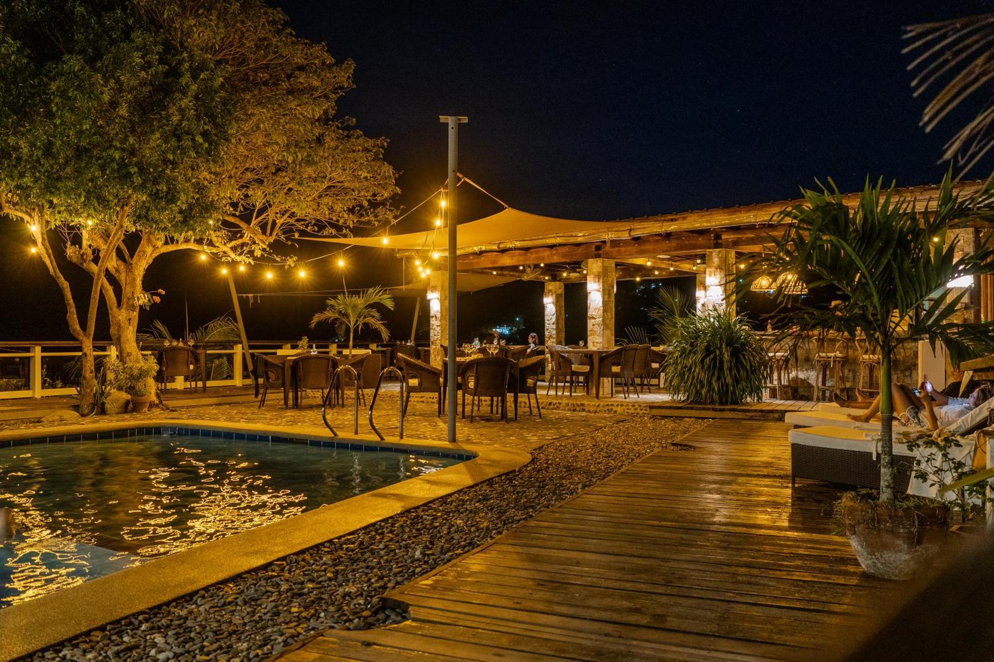 Edgewater Dive & Spa Resort Puerto Galera Kültér fotó
