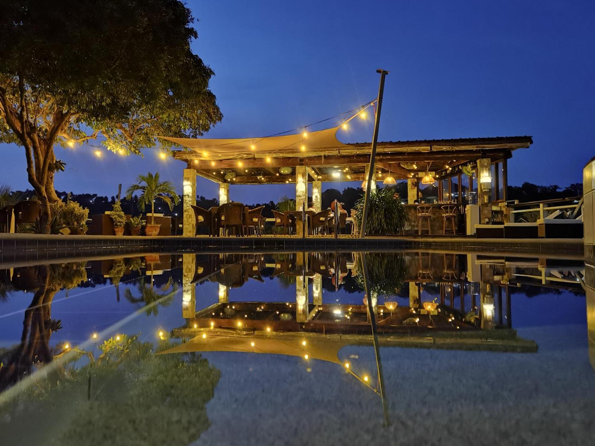 Edgewater Dive & Spa Resort Puerto Galera Kültér fotó